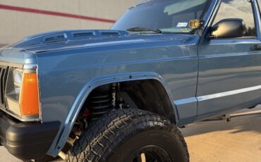 Jeep-Comanche-1987-1