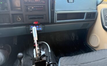 Jeep-Comanche-1987-19