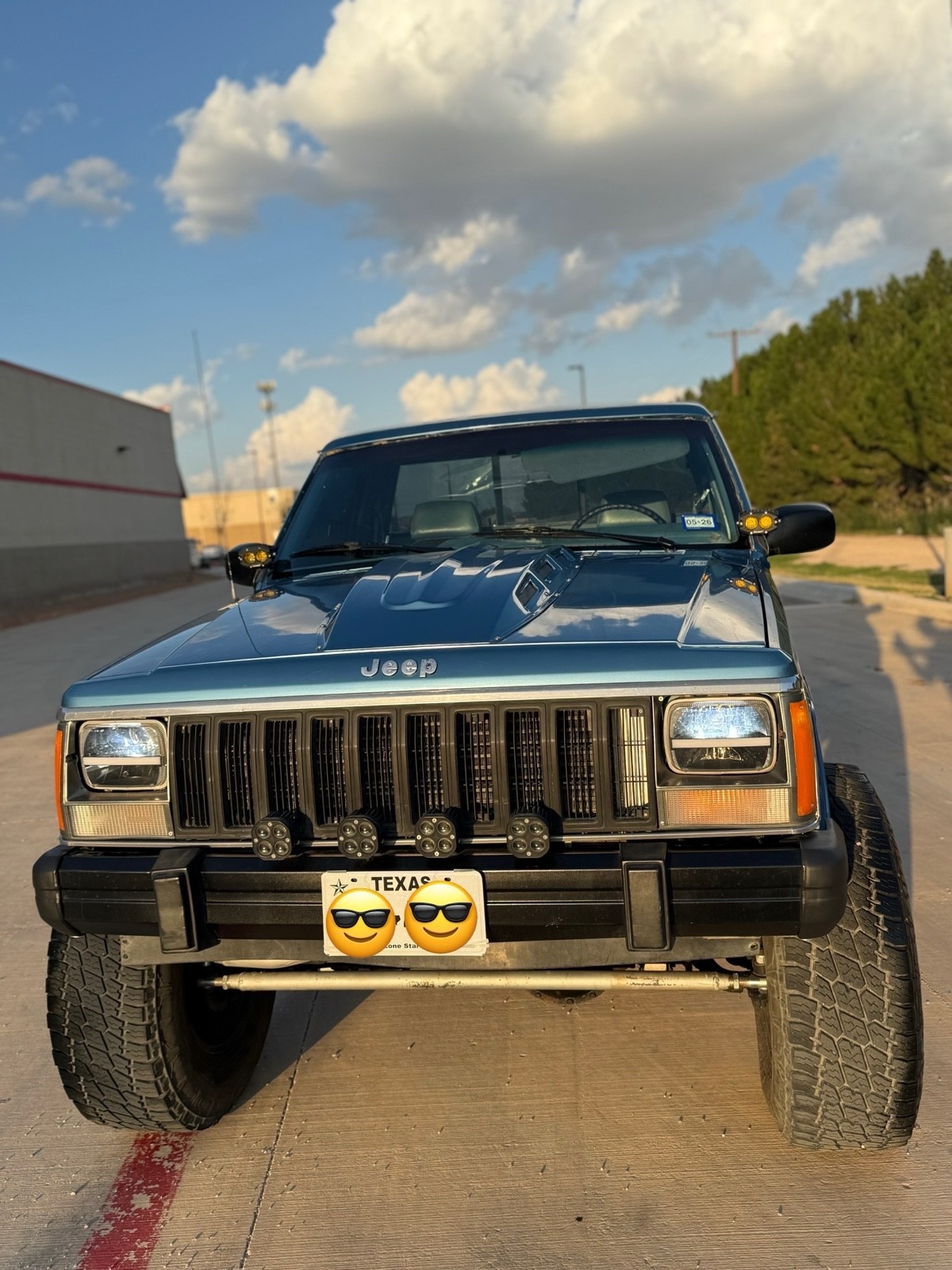 Jeep-Comanche-1987-3