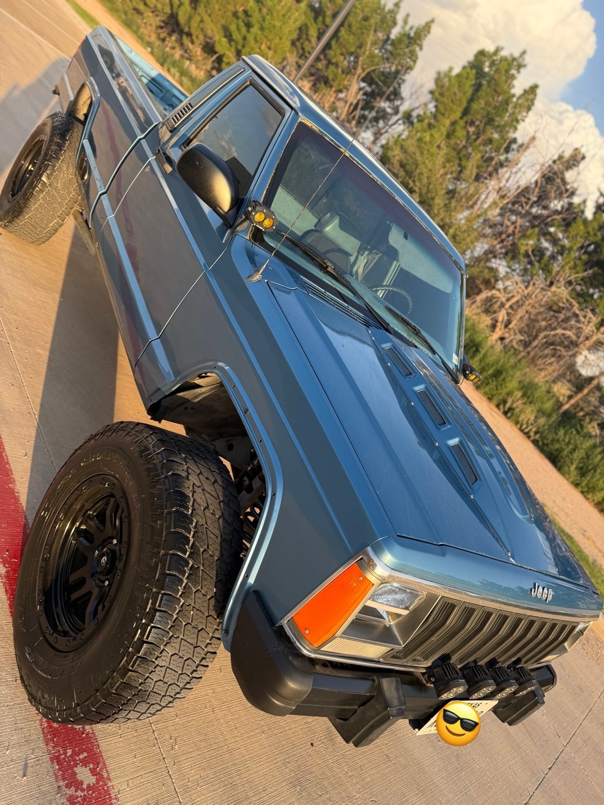 Jeep-Comanche-1987-4