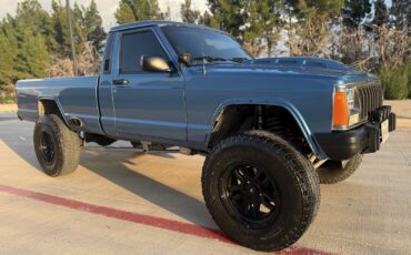 Jeep-Comanche-1987-5