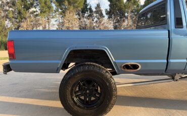 Jeep-Comanche-1987-6