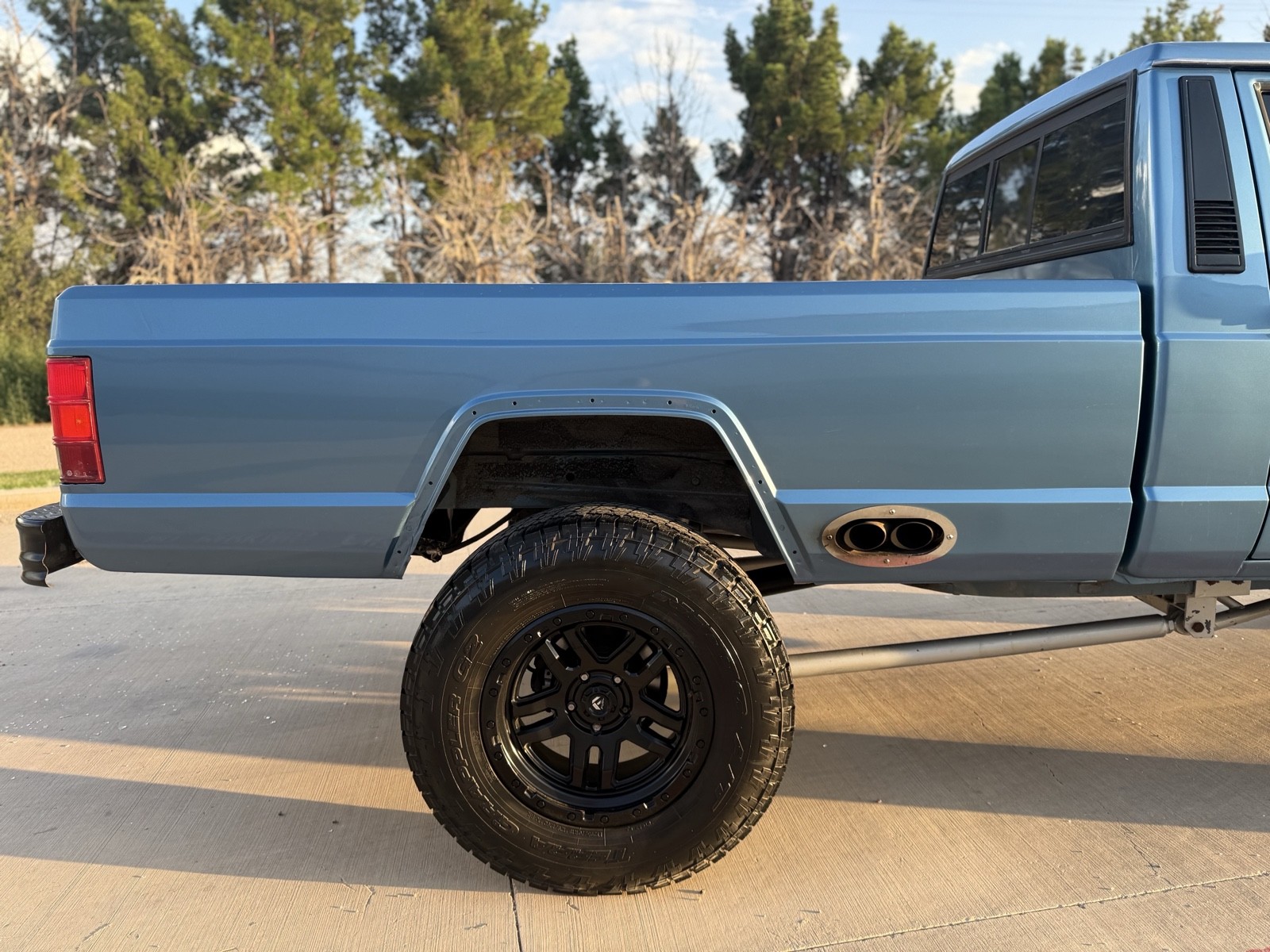 Jeep-Comanche-1987-6