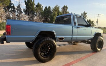 Jeep-Comanche-1987-7