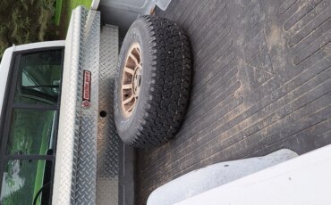 Jeep-Comanche-4x4-pioneer-long-bed-1989-White-Gray-3