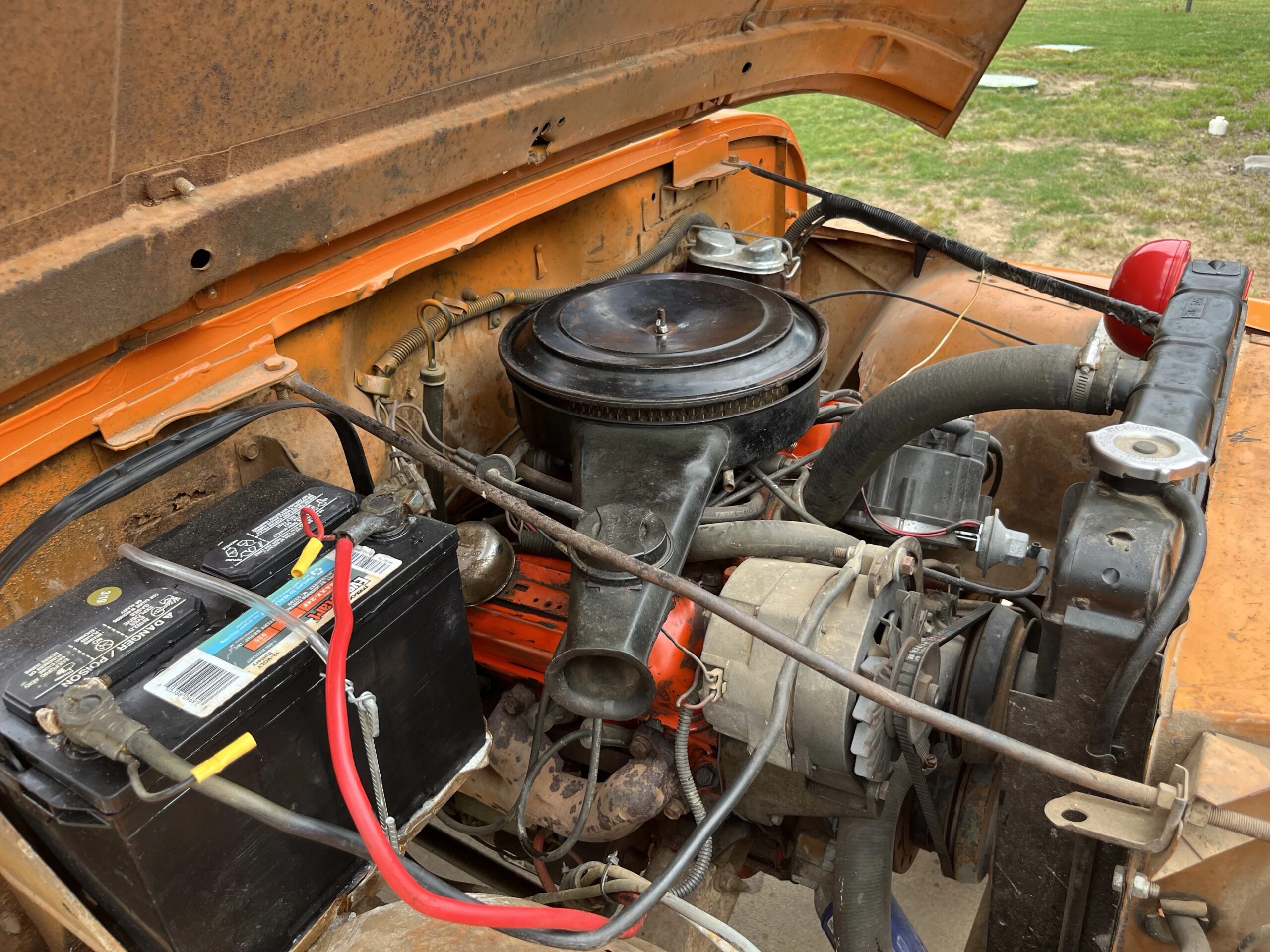 Jeep-Commando-1971-Orange-Orange-15