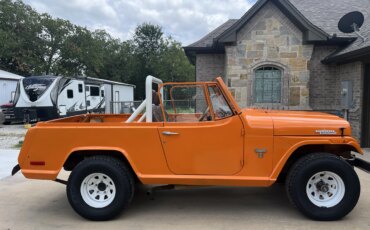 Jeep-Commando-1971-Orange-Orange