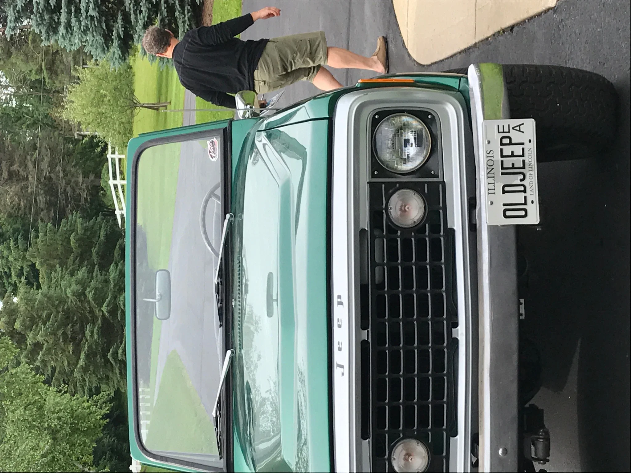 Jeep-Commando-1972-Green-Black-3