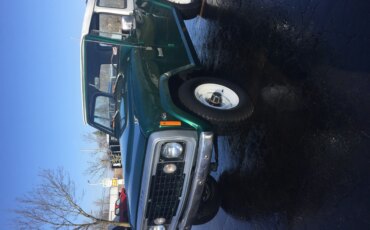 Jeep-Commando-1972-Green-Black-5
