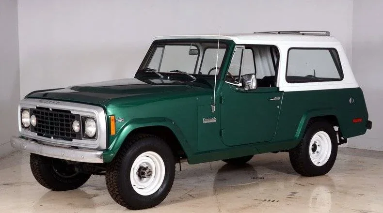 Jeep-Commando-1972-Green-Black-8