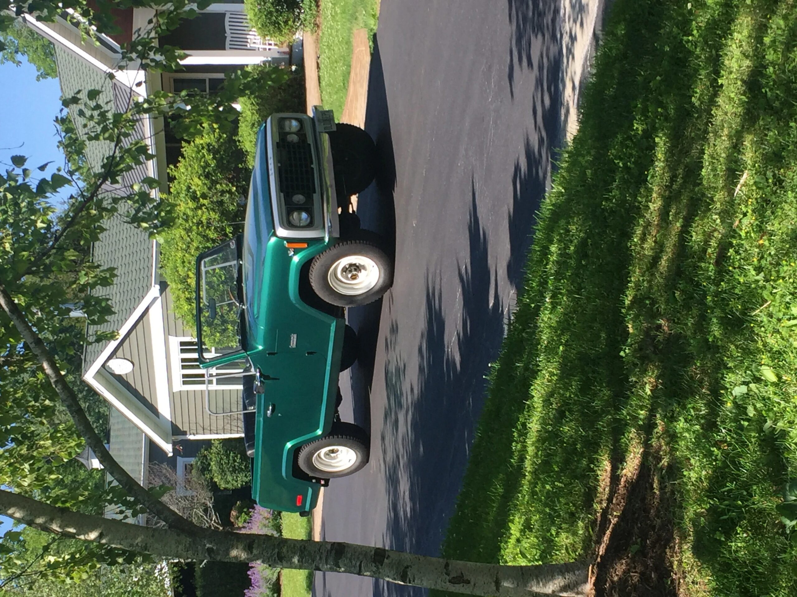 Jeep-Commando-1972-Green-Black