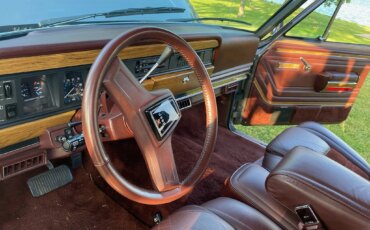 Jeep-Grand-wagoneer-1989-Charcoal-Burgundy-20