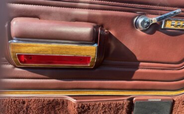 Jeep-Grand-wagoneer-1989-Charcoal-Burgundy-45