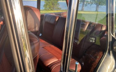 Jeep-Grand-wagoneer-1989-Charcoal-Burgundy-57
