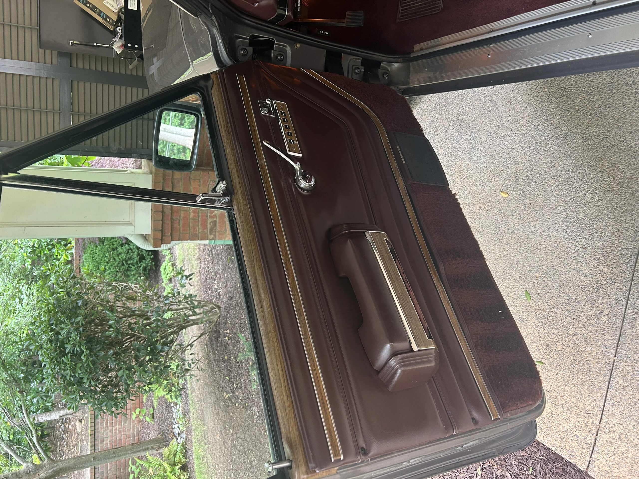 Jeep-Grand-wagoneer-1989-Gray-Burgundy-10