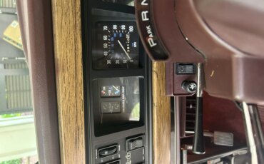 Jeep-Grand-wagoneer-1989-Gray-Burgundy-17