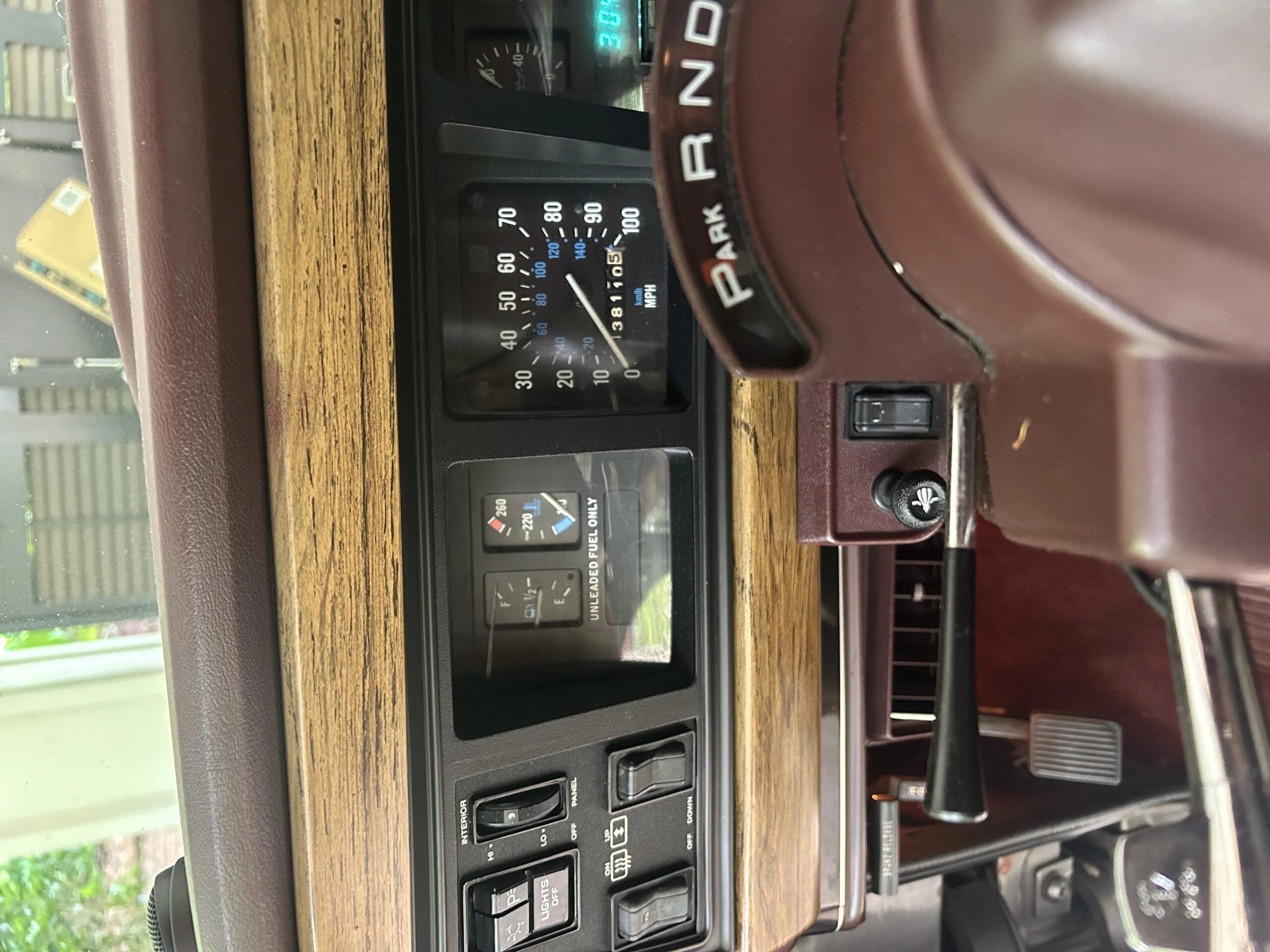 Jeep-Grand-wagoneer-1989-Gray-Burgundy-17