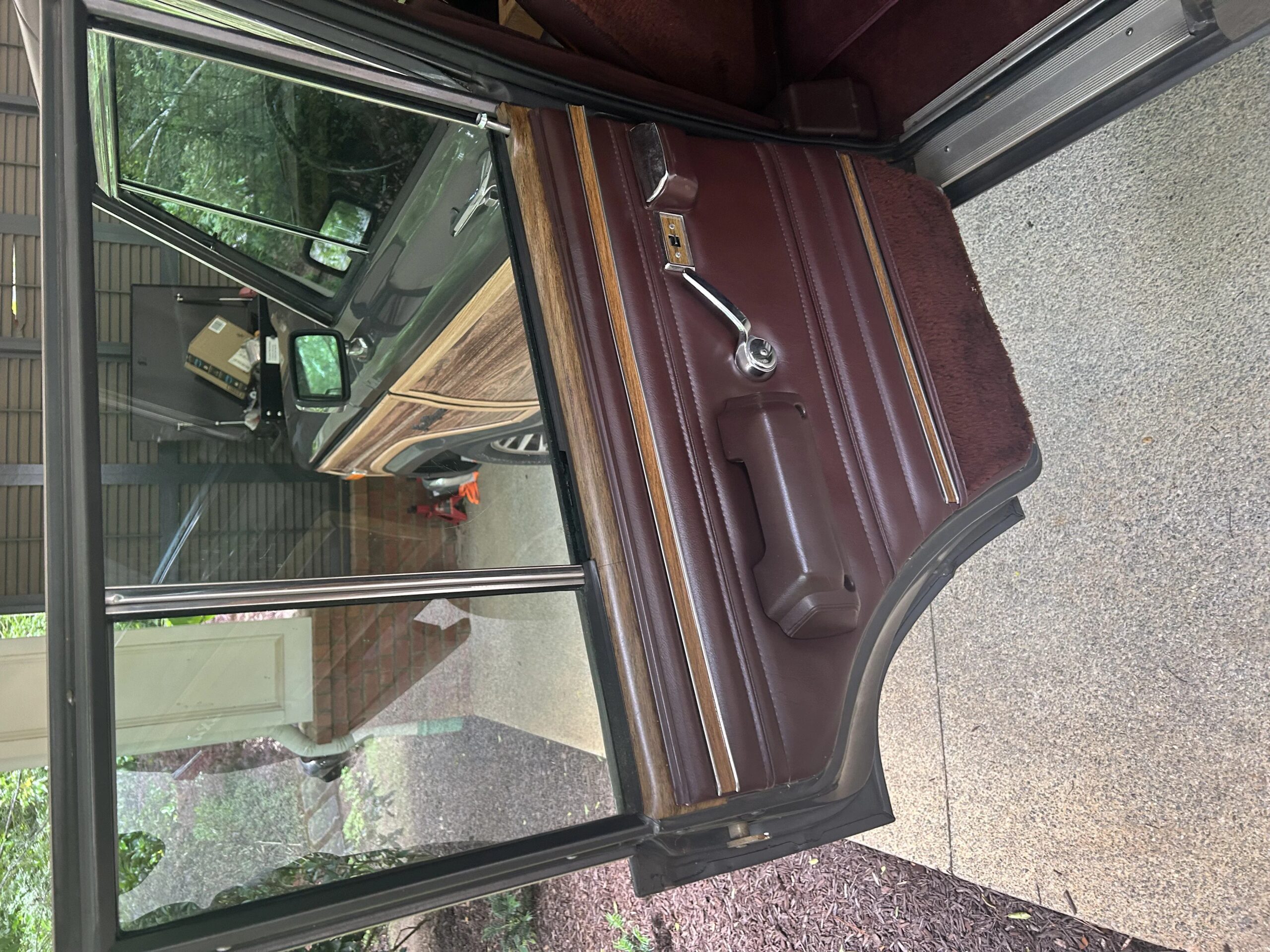 Jeep-Grand-wagoneer-1989-Gray-Burgundy-20
