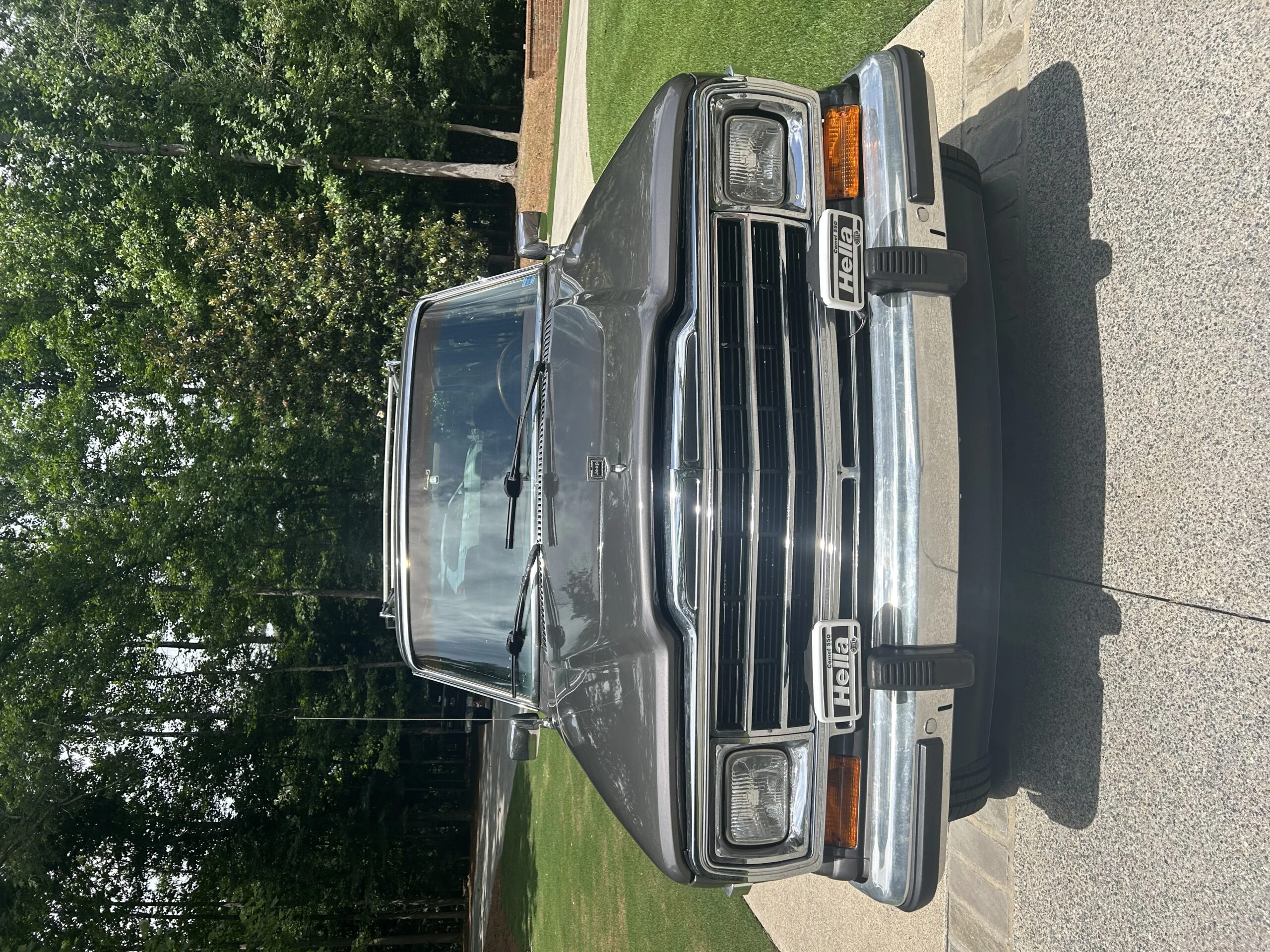 Jeep-Grand-wagoneer-1989-Gray-Burgundy-22