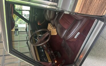 Jeep-Grand-wagoneer-1989-Gray-Burgundy-27