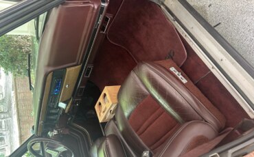Jeep-Grand-wagoneer-1989-Gray-Burgundy-30