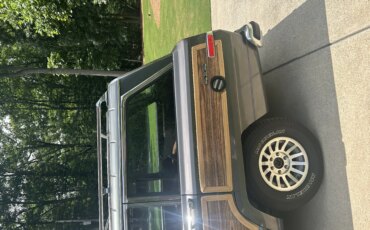 Jeep-Grand-wagoneer-1989-Gray-Burgundy-34