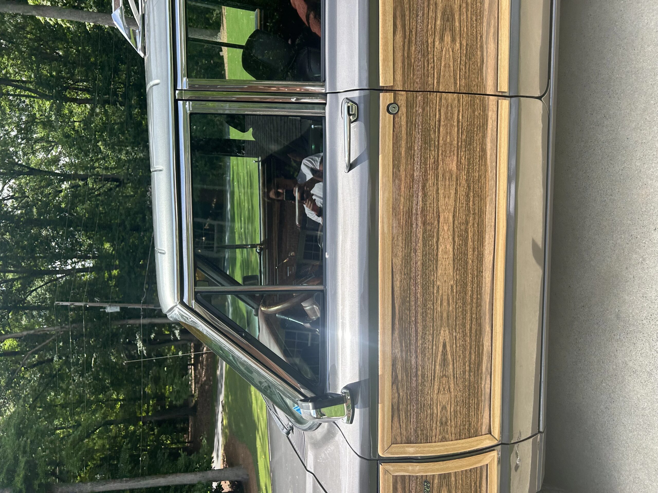 Jeep-Grand-wagoneer-1989-Gray-Burgundy-35