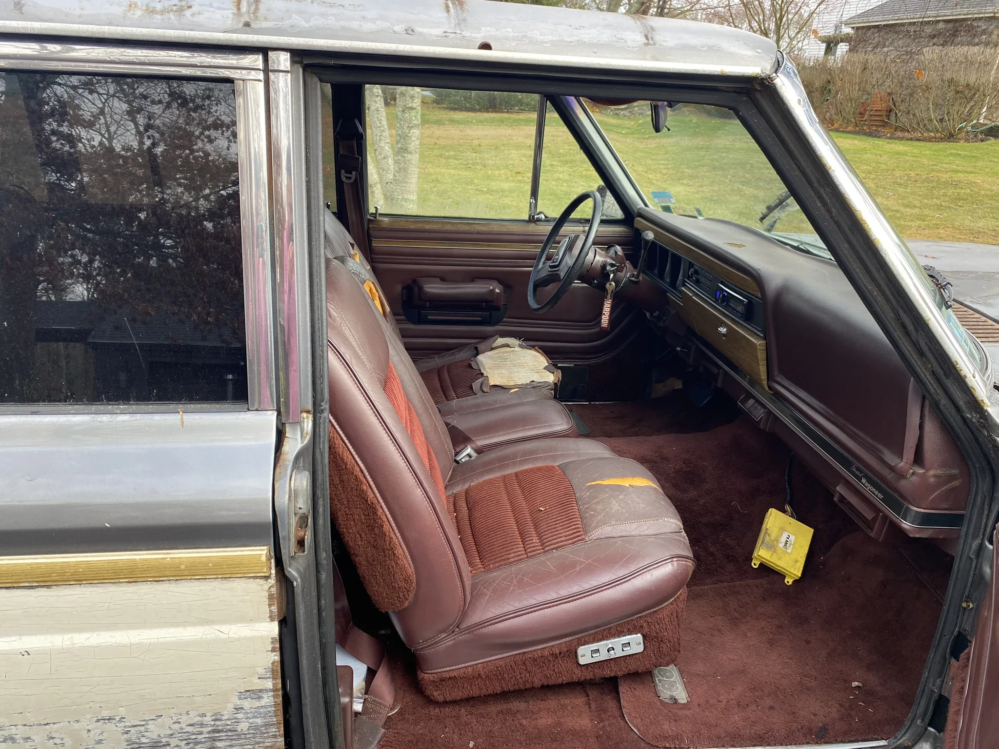 Jeep-Grand-wagoneer-1989-Gray-Burgundy-8