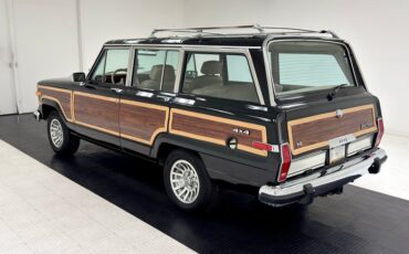 Jeep-Grand-wagoneer-1991-Black-Beige-15