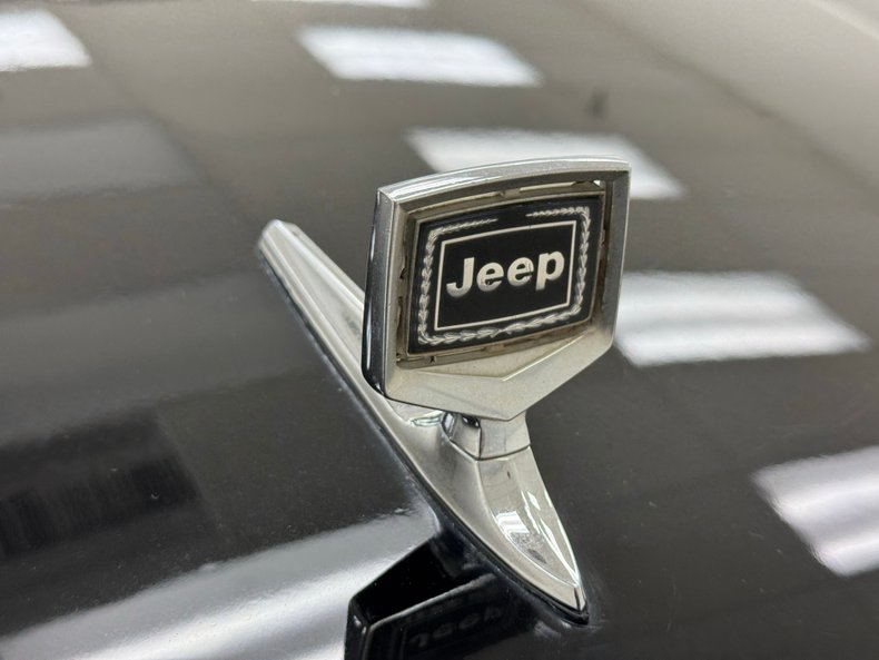 Jeep-Grand-wagoneer-1991-Black-Beige-17