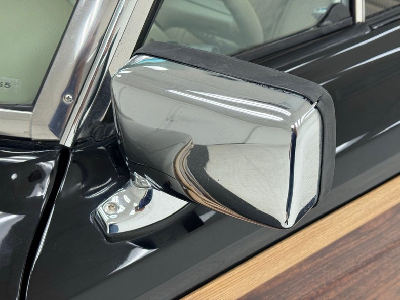 Jeep-Grand-wagoneer-1991-Black-Beige-23