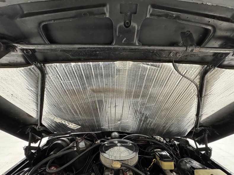 Jeep-Grand-wagoneer-1991-Black-Beige-28