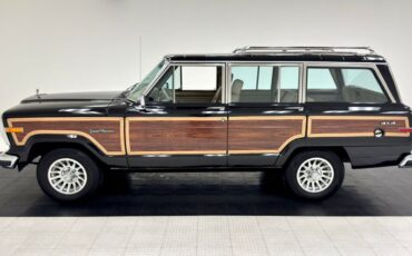 Jeep-Grand-wagoneer-1991-Black-Beige