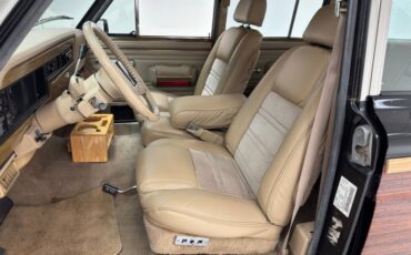 Jeep-Grand-wagoneer-1991-Black-Beige-38