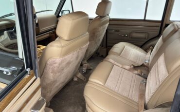 Jeep-Grand-wagoneer-1991-Black-Beige-39
