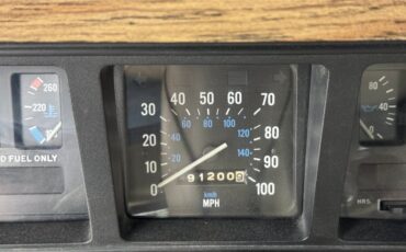 Jeep-Grand-wagoneer-1991-Black-Beige-44