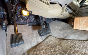 Jeep-Grand-wagoneer-1991-Black-Beige-47