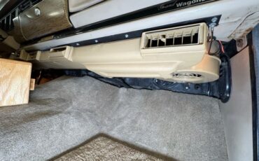 Jeep-Grand-wagoneer-1991-Black-Beige-48