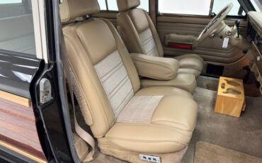 Jeep-Grand-wagoneer-1991-Black-Beige-7