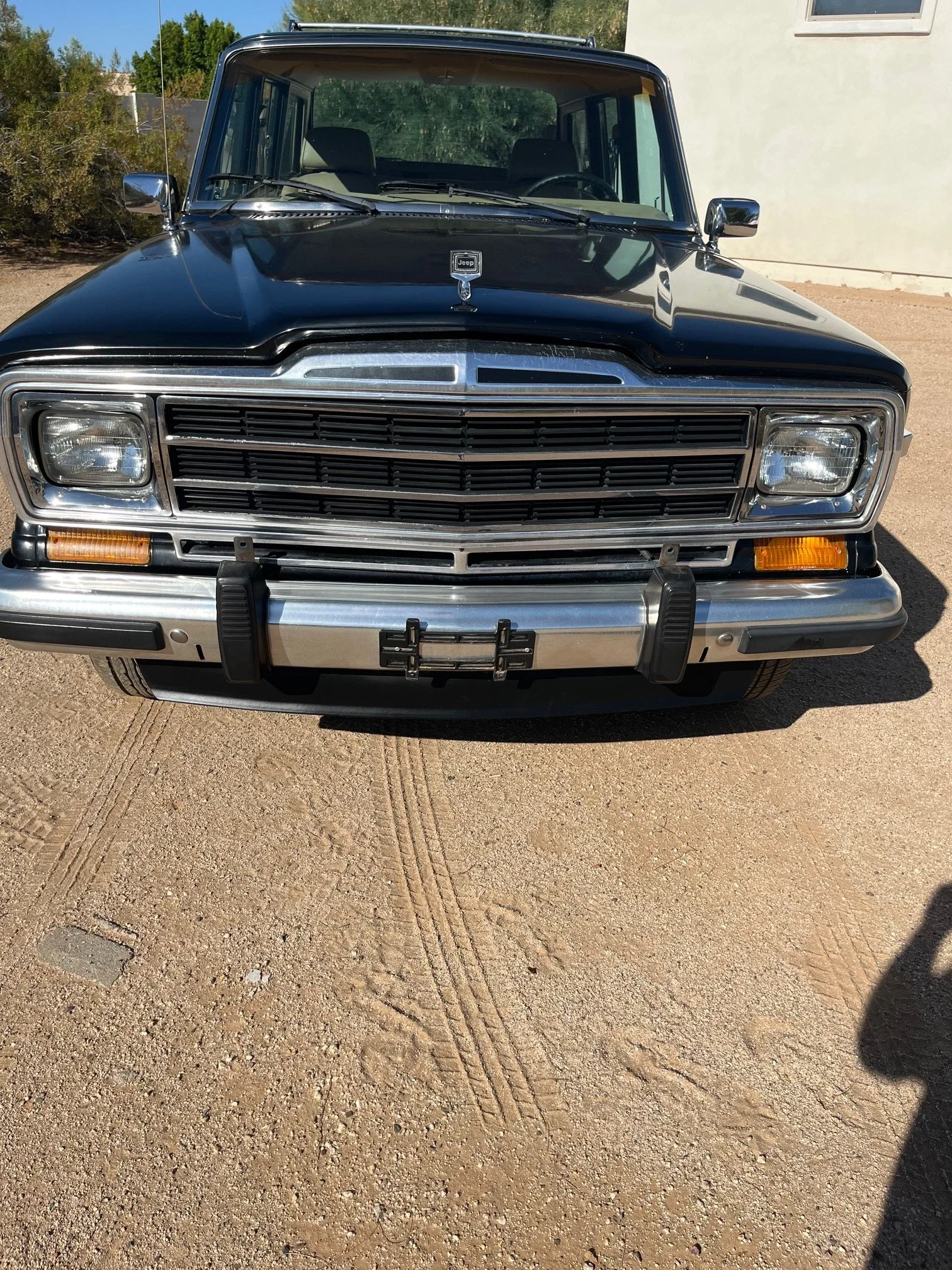 Jeep-Grand-wagoneer-1991-Black-Tan-4