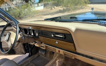 Jeep-Grand-wagoneer-1991-Black-Tan-8