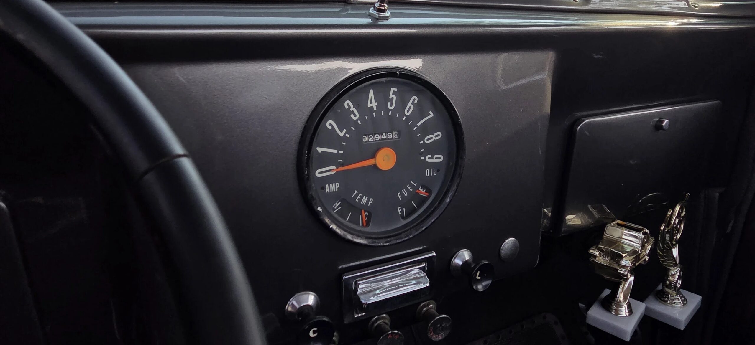 Jeep-J-series-pickup-1962-Gray-13