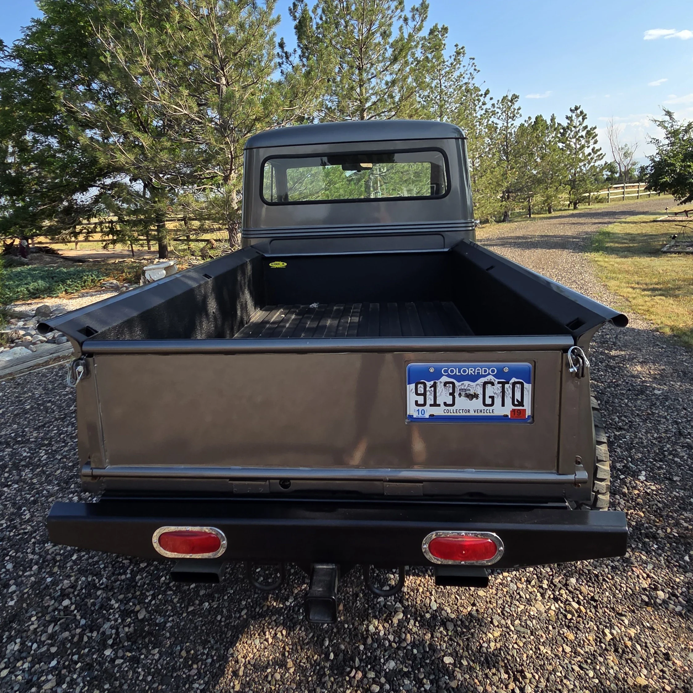 Jeep-J-series-pickup-1962-Gray-2