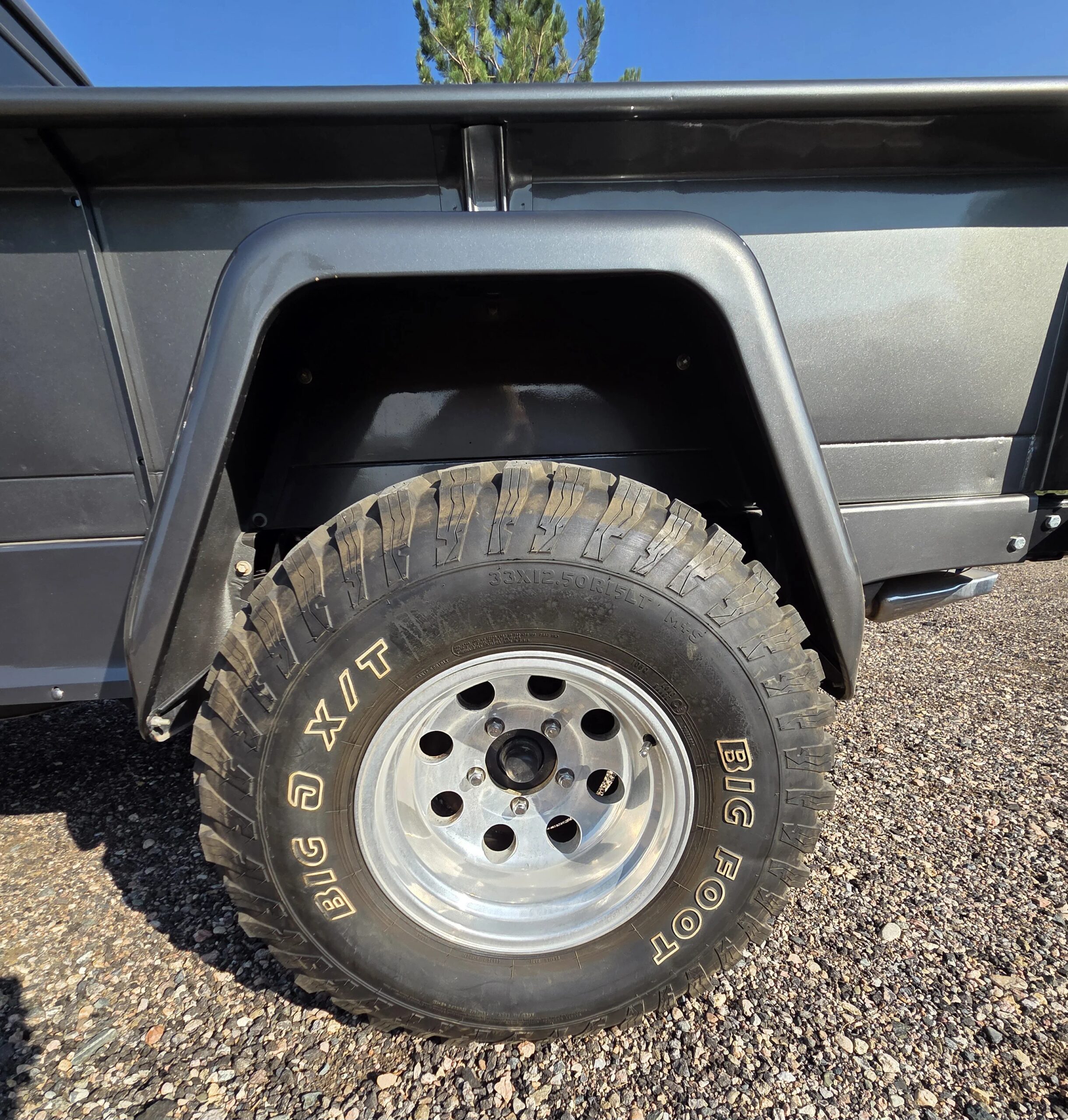 Jeep-J-series-pickup-1962-Gray-4