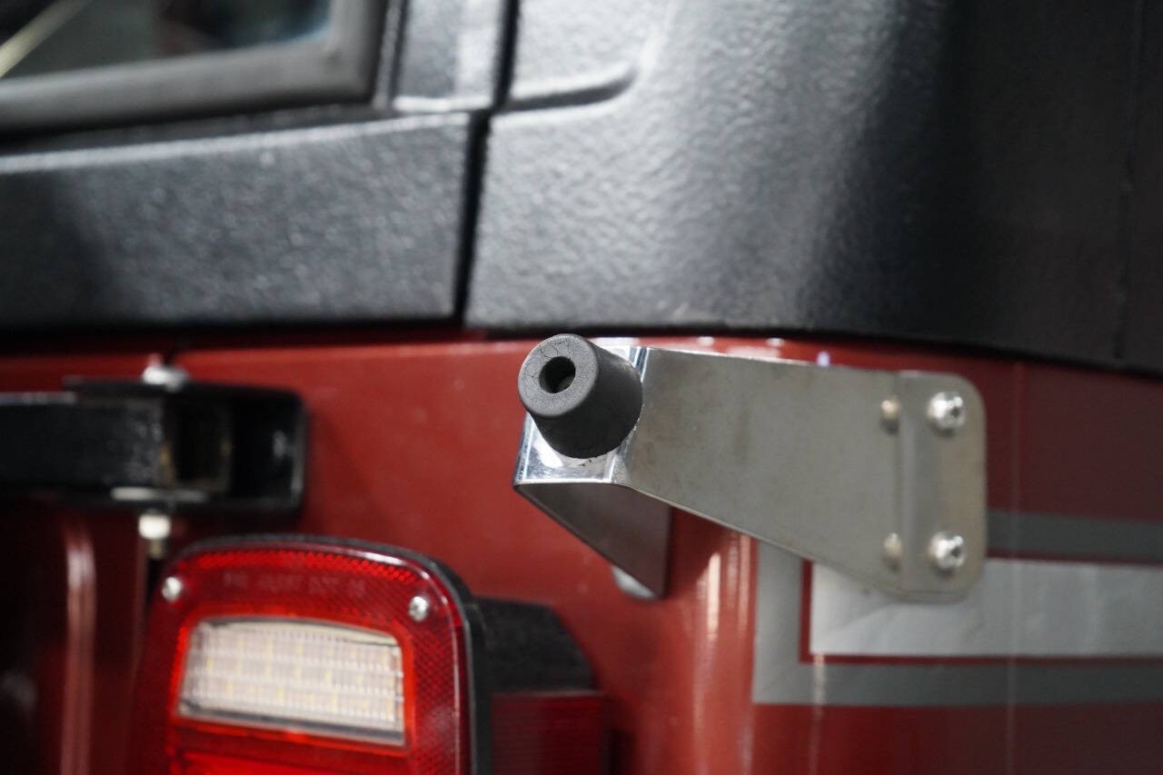 Jeep-Jeep-1985-SUV-38