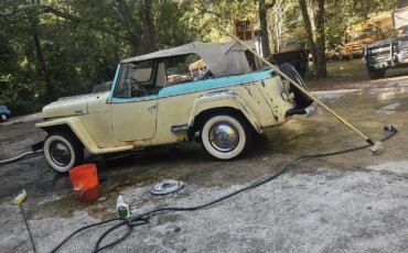 Jeep-Jeepster-1948-Yellow-Tan-2