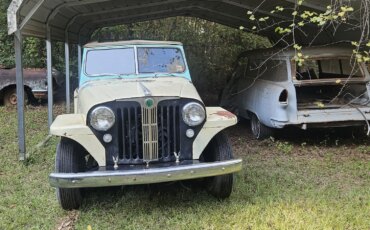 Jeep-Jeepster-1948-Yellow-Tan