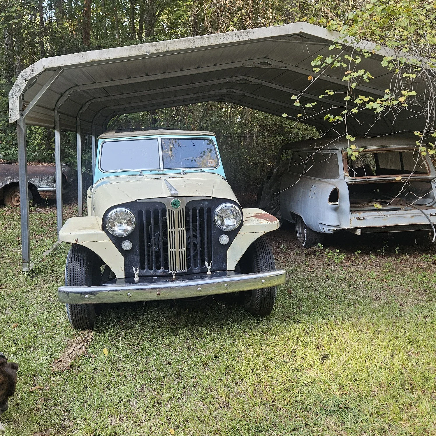 Jeep-Jeepster-1948-Yellow-Tan