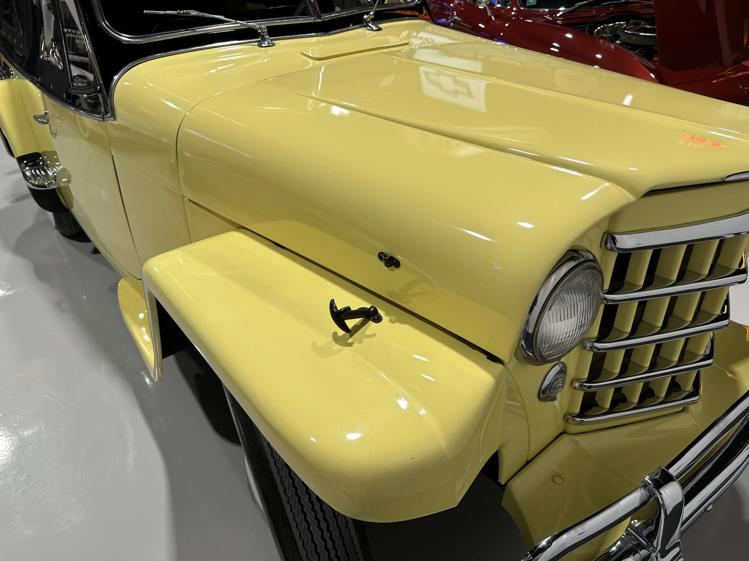 Jeep-Jeepster-1949-Yellow-Black-20