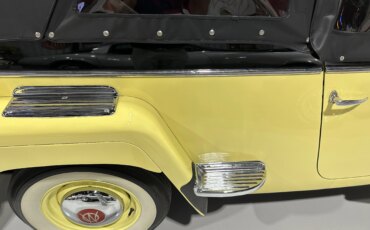 Jeep-Jeepster-1949-Yellow-Black-29